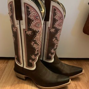 Ariat boots !!